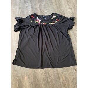 Kristen Nicole Embroidered Floral Front Panel Top Black 3X Short Sleeve Blouse
